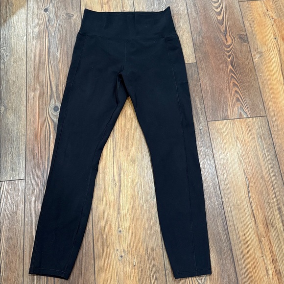 Vuori Black Pocket Leggings - Picture 7 of 8